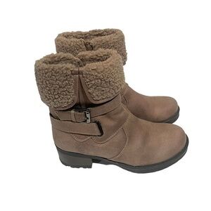 WHITE MOUNTAIN Bandwagon stone ankle fur lined heeled boots size 6.5